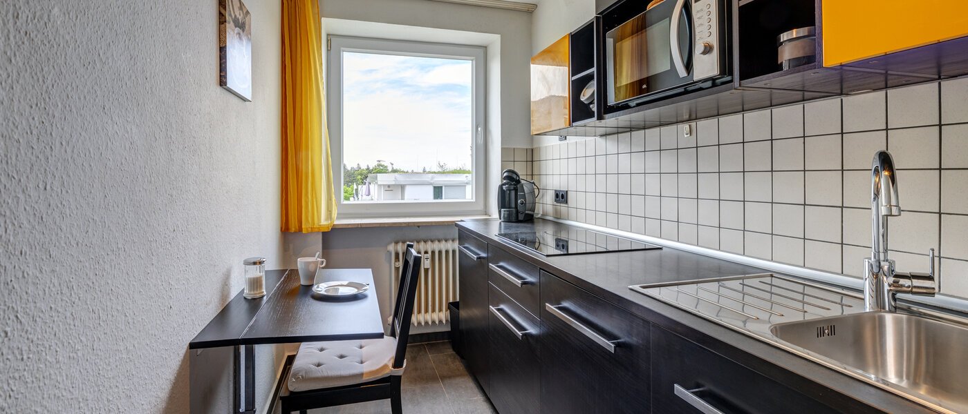 квартира München Waldtrudering 01 кухня 9176