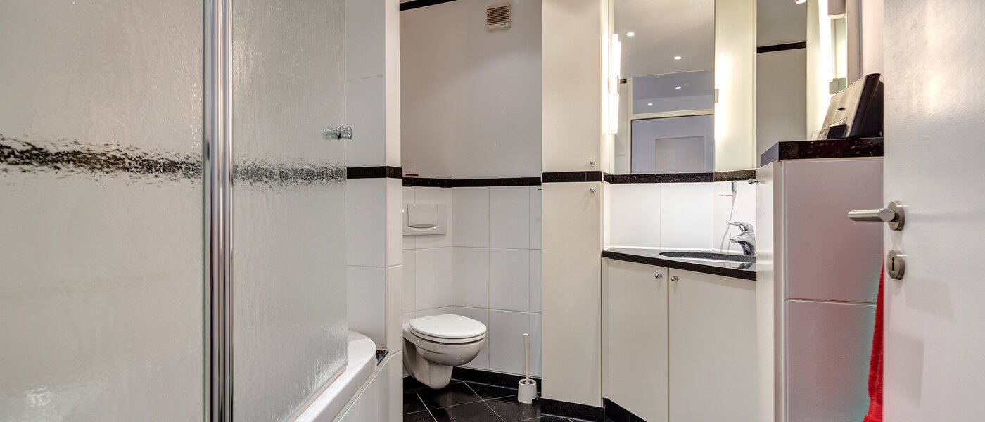 квартира München Schwabing-West 01 ванная комната 9187