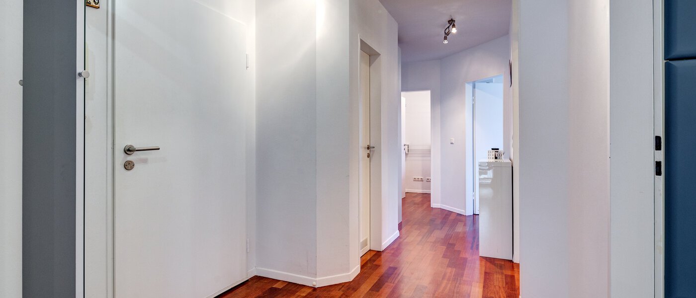 квартира München Schwabing-West 01 коридор 9187