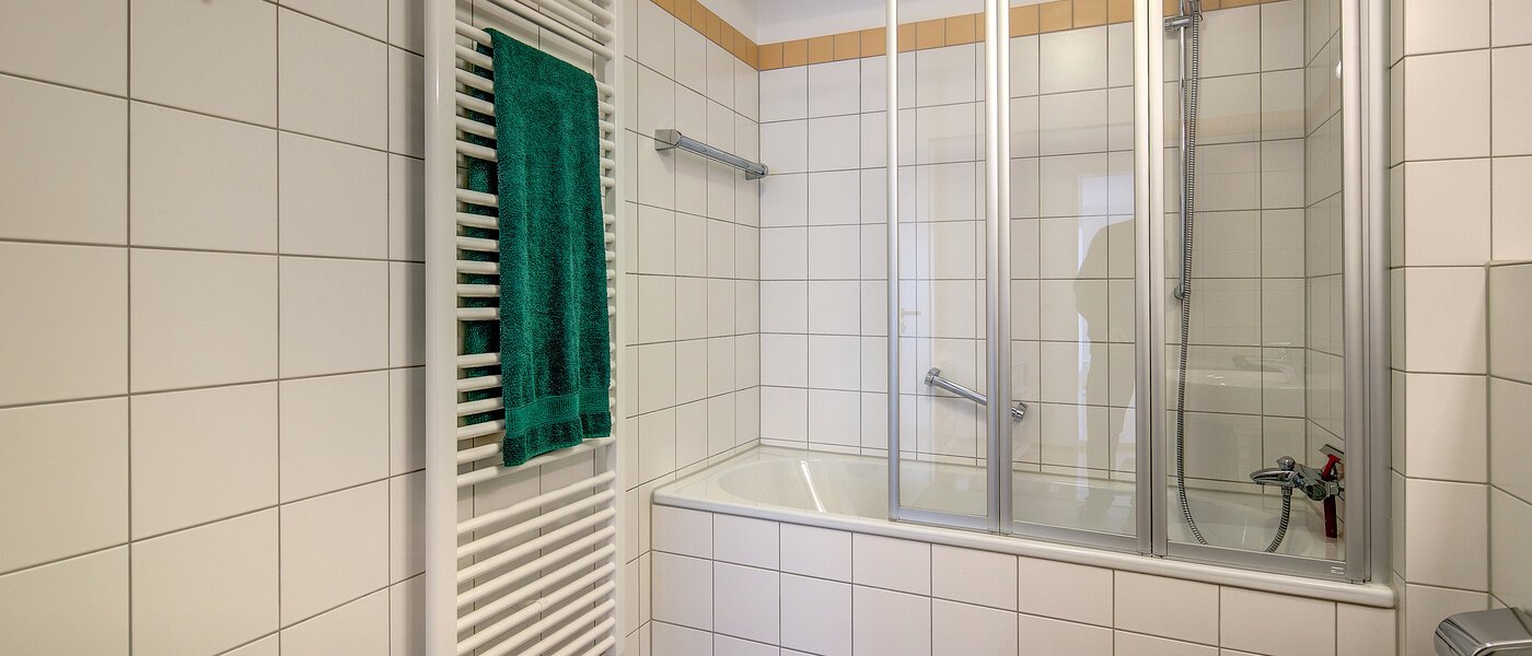 мансардная квартира München Nymphenburg 02 ванная комната 9208