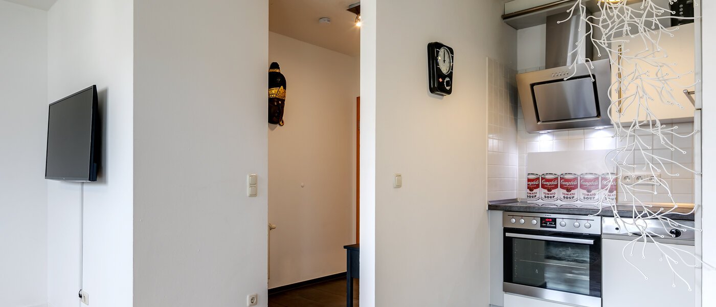 квартира München Schwabing-West (rund um den Hohenzollernplatz) 04 гостиная 9209