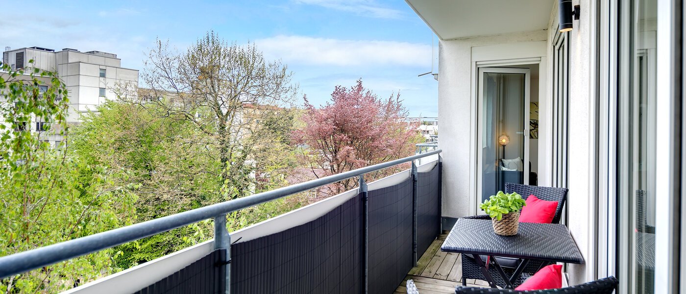 квартира München Schwabing-West (rund um den Hohenzollernplatz) 02 балкон 9209