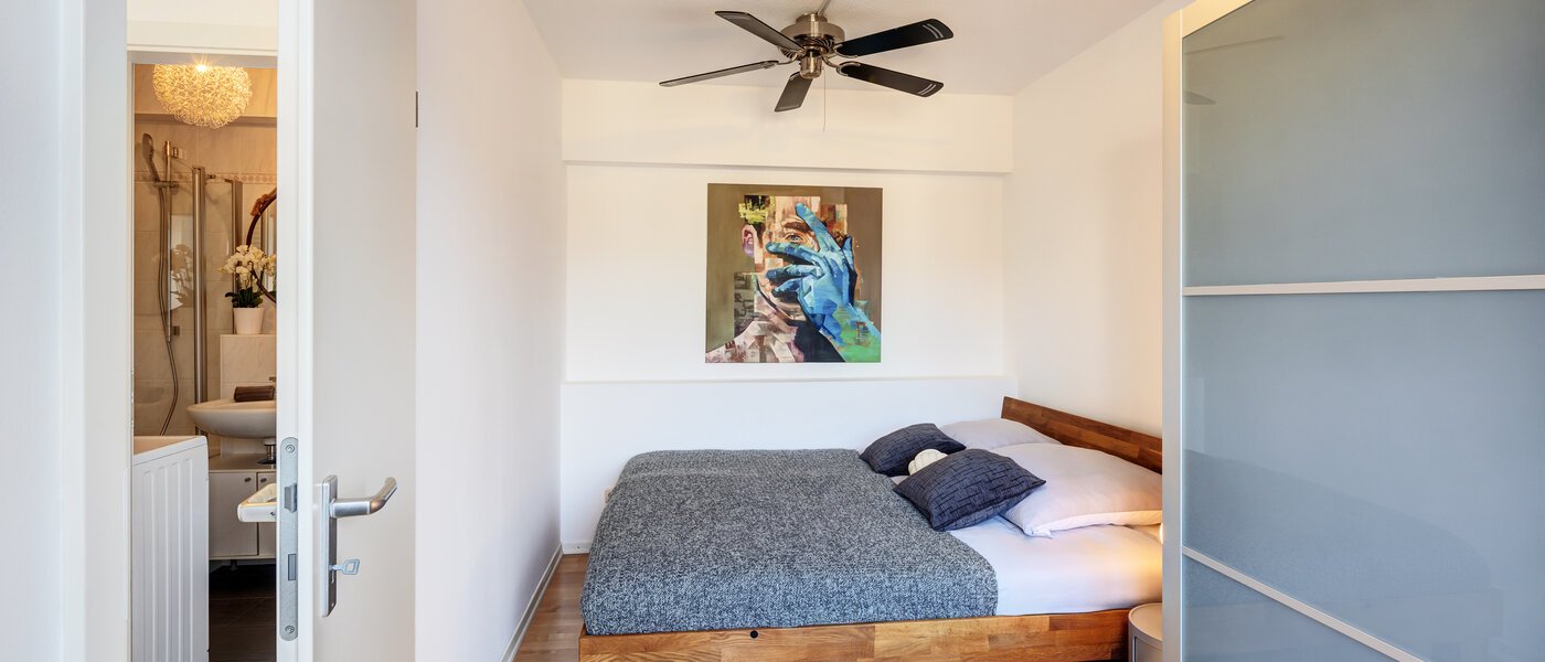 квартира München Schwabing-West (rund um den Hohenzollernplatz) 01 спальная комната 9209