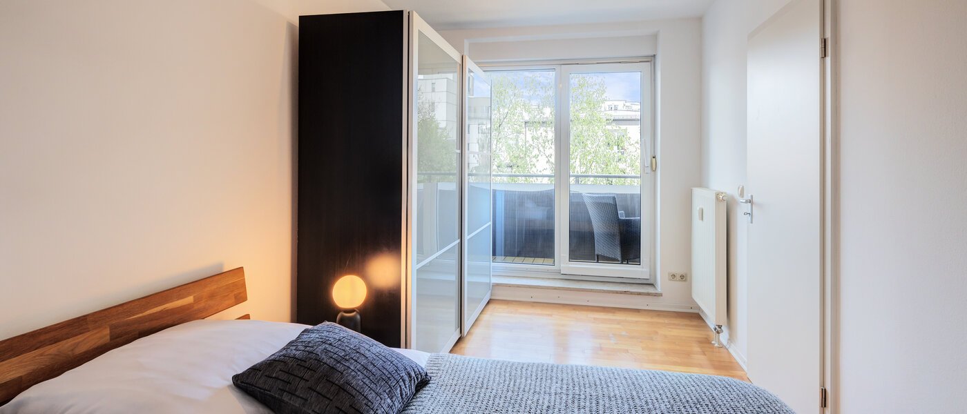 квартира München Schwabing-West (rund um den Hohenzollernplatz) 02 спальная комната 9209