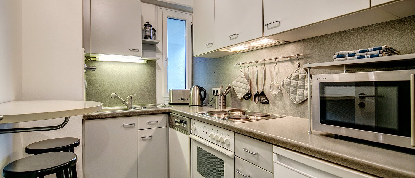 квартира München Obersendling 01 кухня 9218