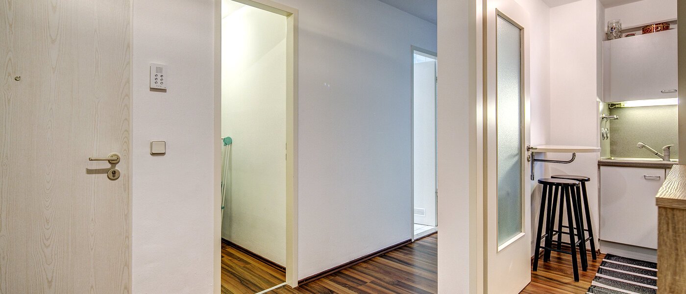 квартира München Obersendling 02 коридор 9218