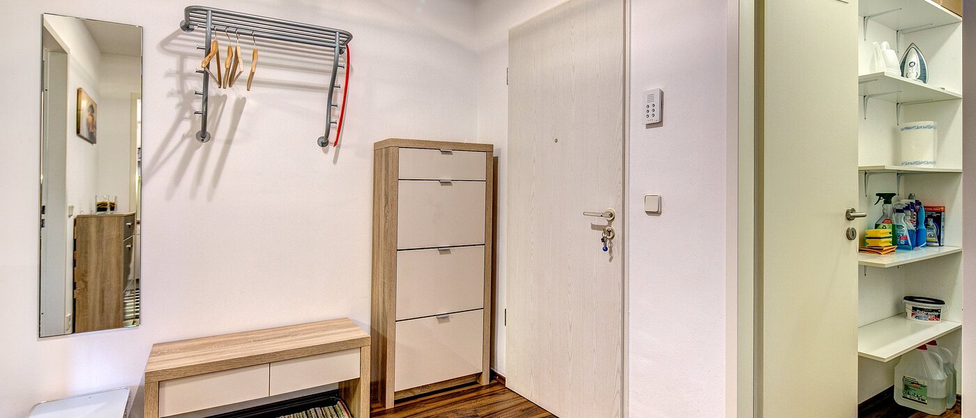 квартира München Obersendling 03 коридор 9218