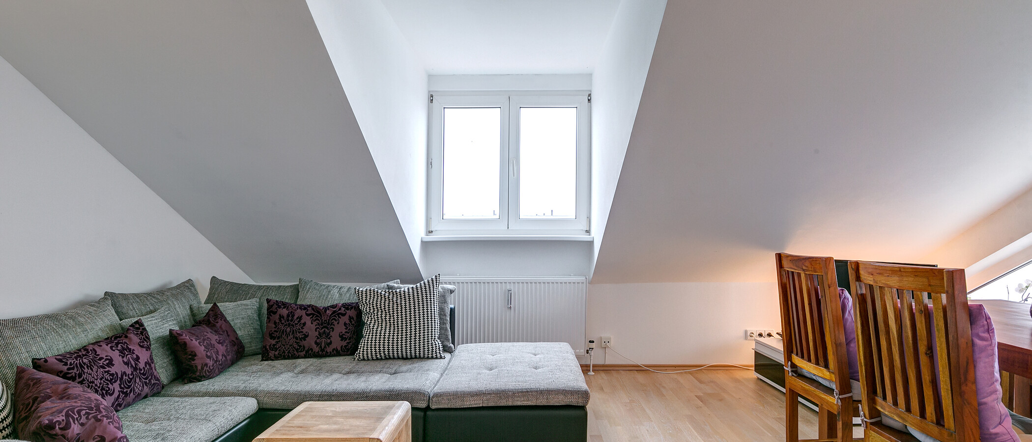 мансардная квартира München Sendling-Westpark 02 гостиная 9220