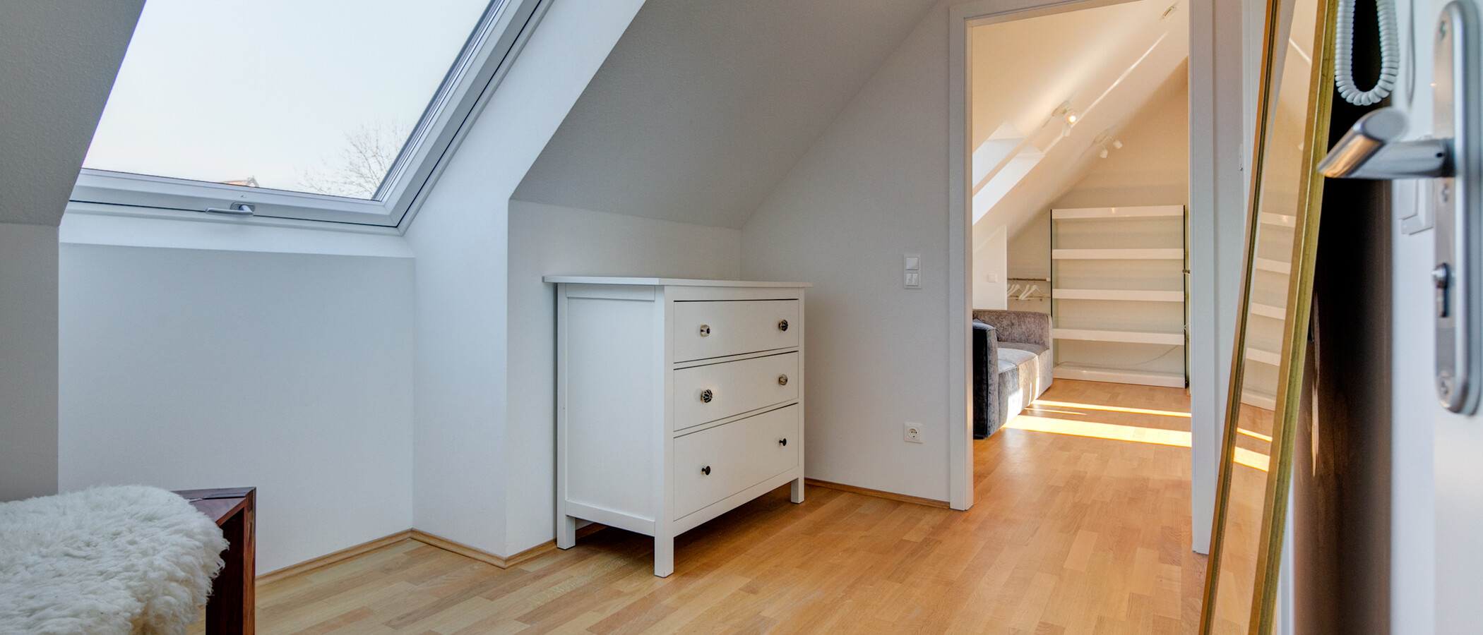мансардная квартира München Obermenzing 02 коридор 9287