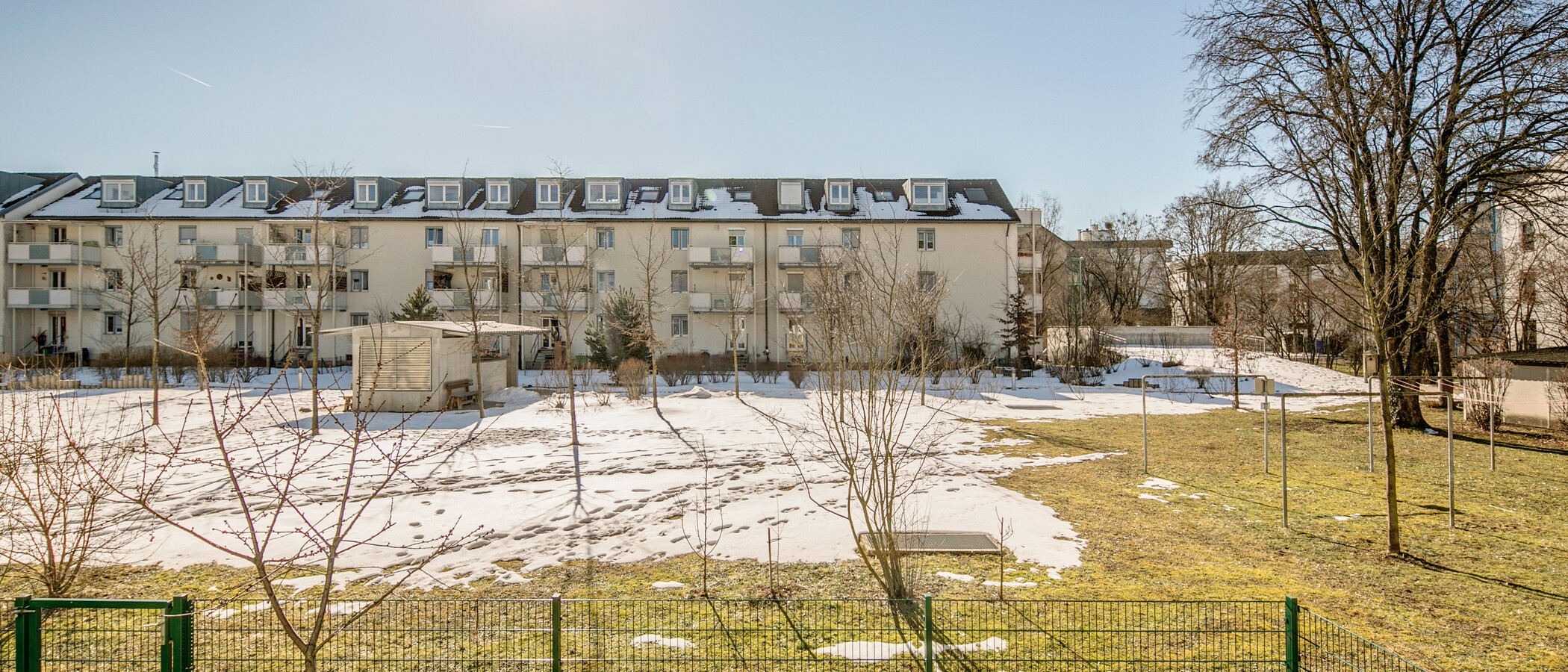 квартира München Untermenzing 01 вид из окна 9300