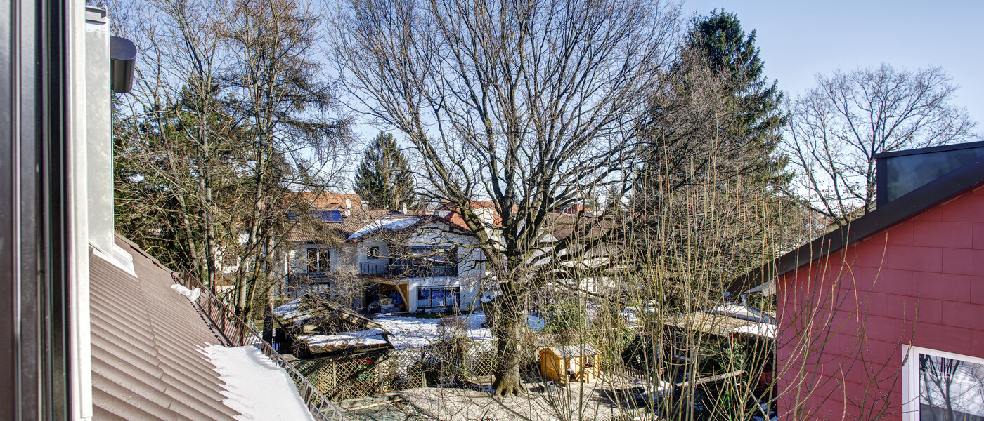 мансардная квартира München Trudering 01 вид из окна 9309