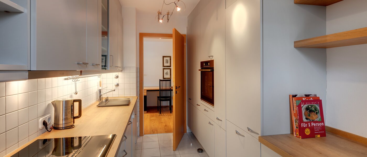 квартира München Schwabing - Alte Heide 03 кухня 9368