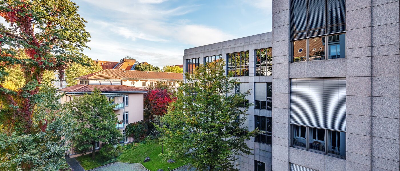 квартира München Schwabing (rechts der Leopoldstraße) 01 вид из окна 938