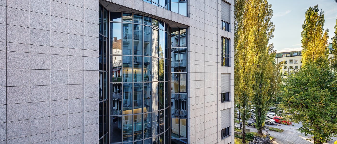 квартира München Schwabing (rechts der Leopoldstraße) 02 вид из окна 938