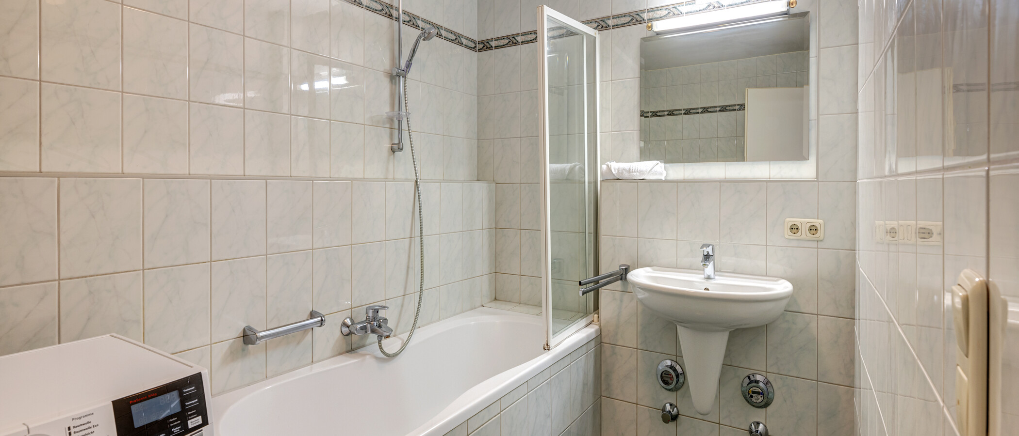 квартира München Maxvorstadt - Westen 01 ванная комната 94