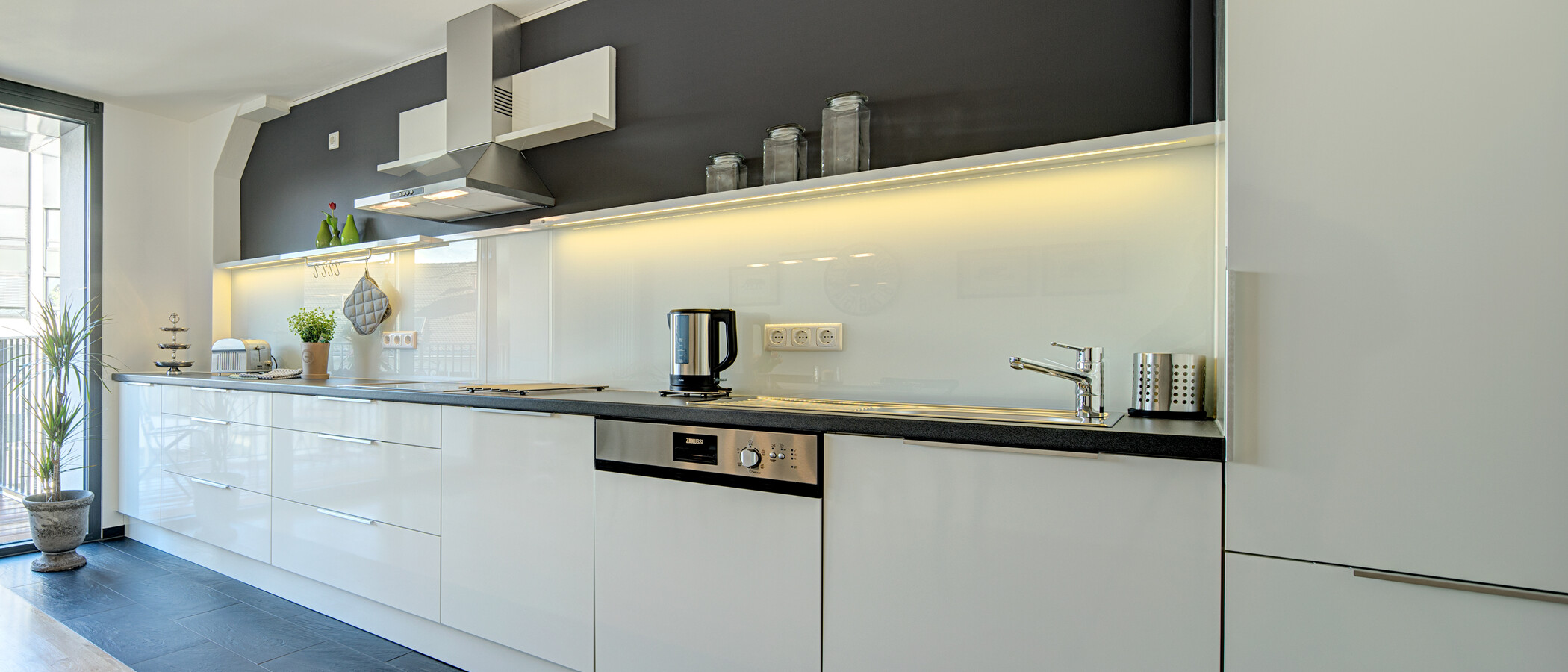 квартира München Maxvorstadt - Westen 02 кухня 9408