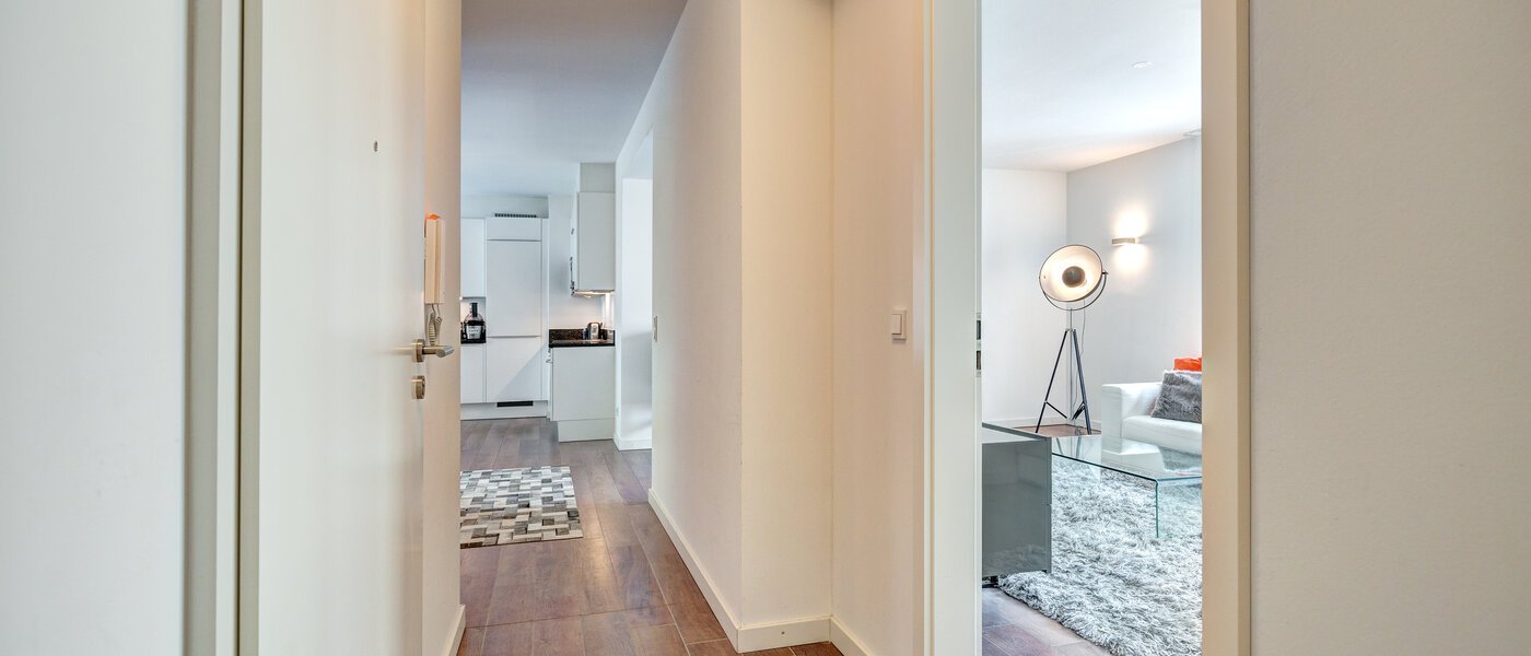 квартира München Lehel 01 коридор 9478