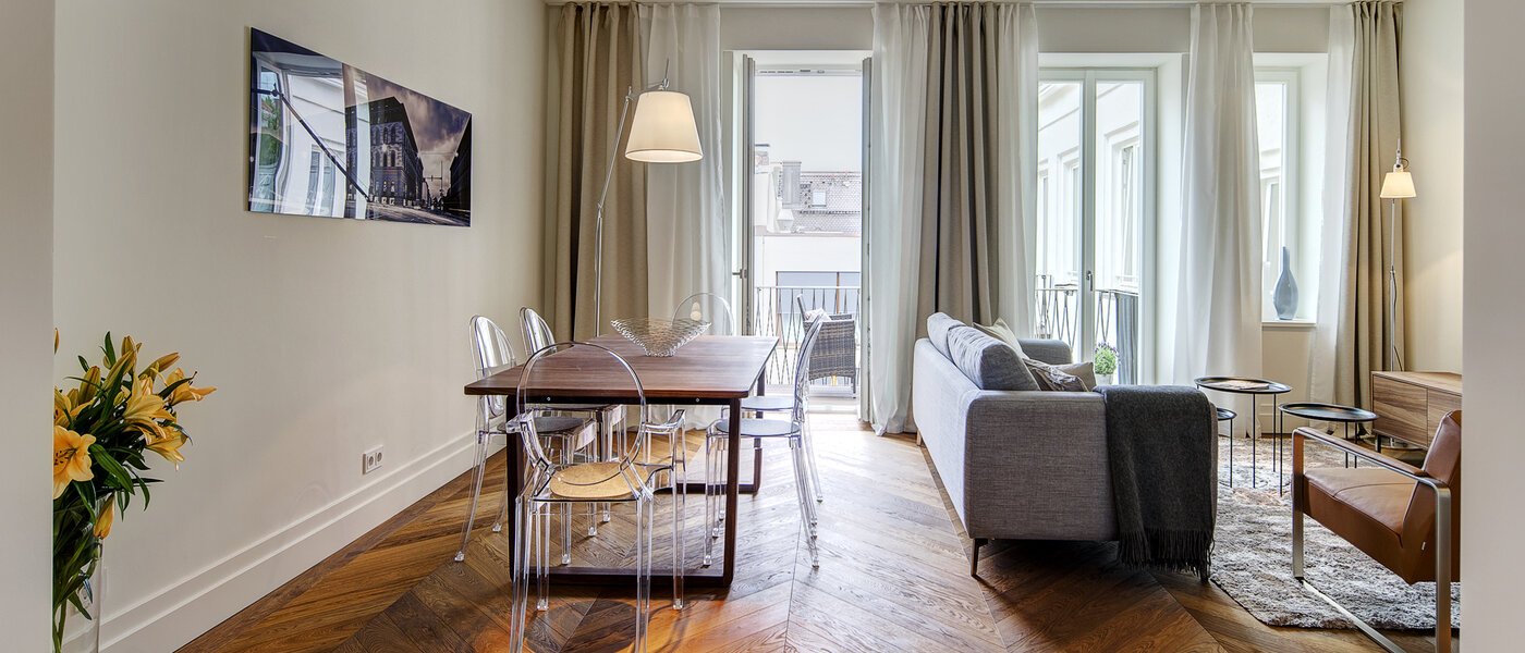 квартира München Maxvorstadt - Rund um den Josephplatz 03 столовая 9480