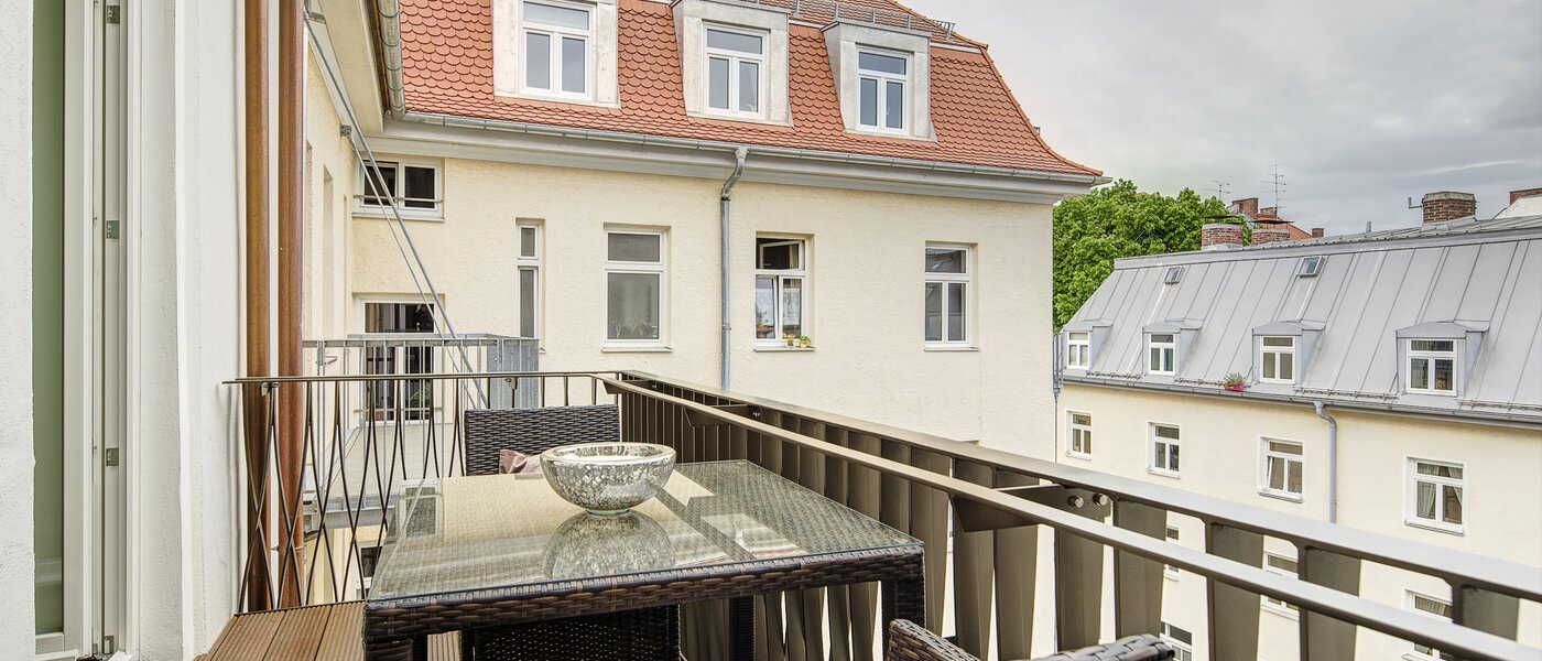 квартира München Maxvorstadt - Rund um den Josephplatz 01 балкон 9480