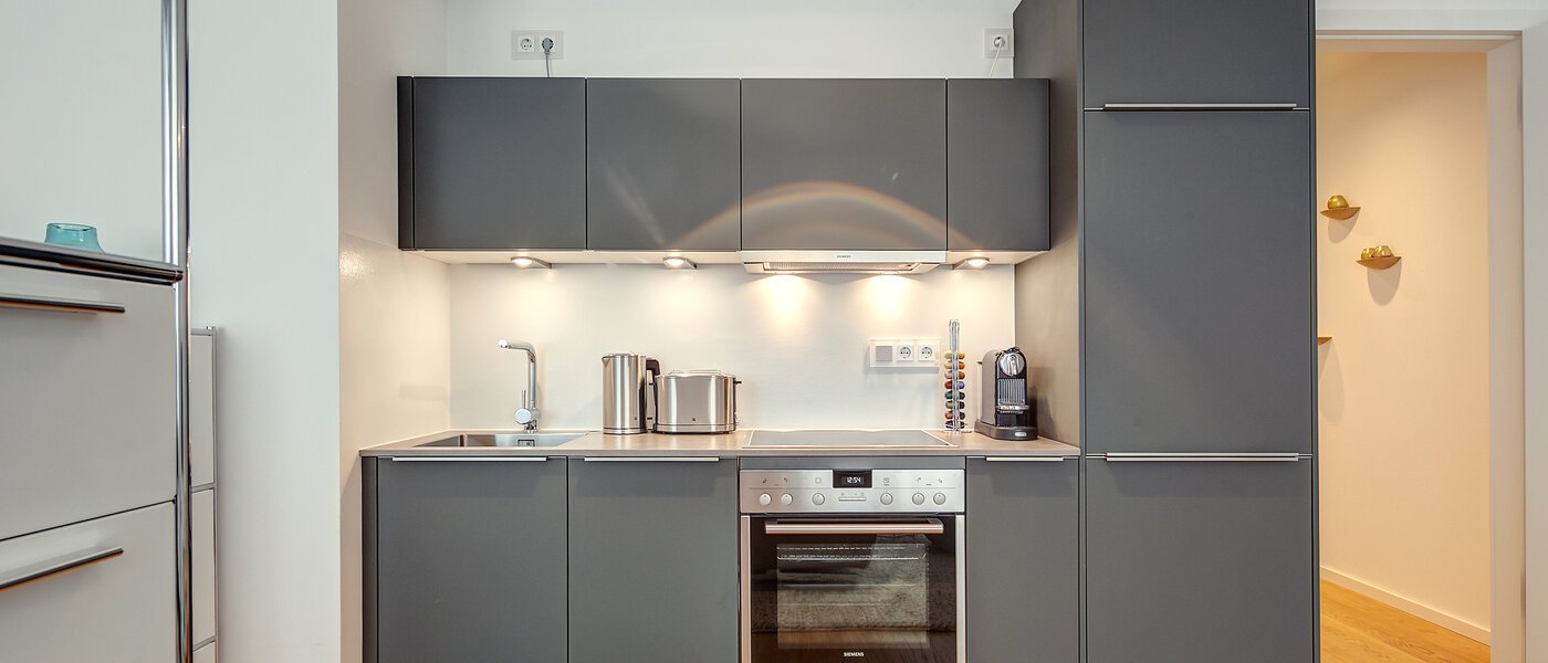 квартира München Schwabing (rechts der Leopoldstraße) 01 кухня 9520