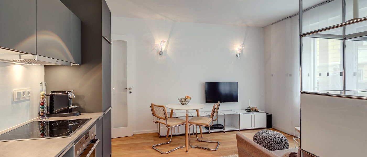 квартира München Schwabing (rechts der Leopoldstraße) 02 кухня 9520