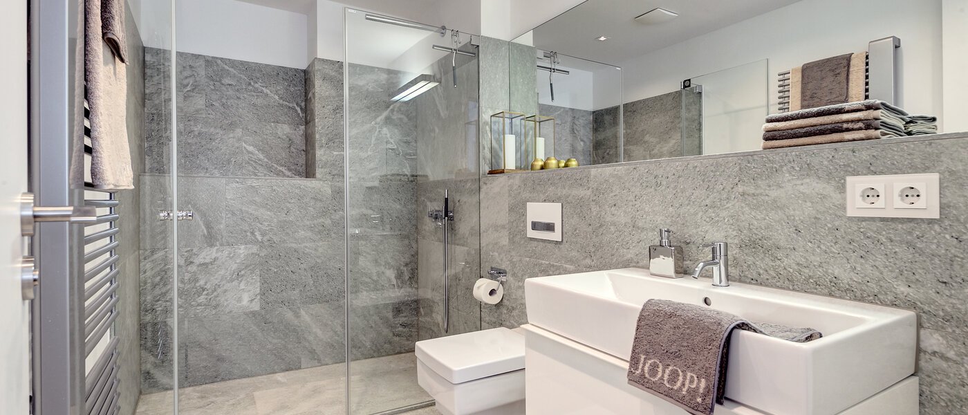 квартира München Schwabing (rechts der Leopoldstraße) 01 ванная комната 9520