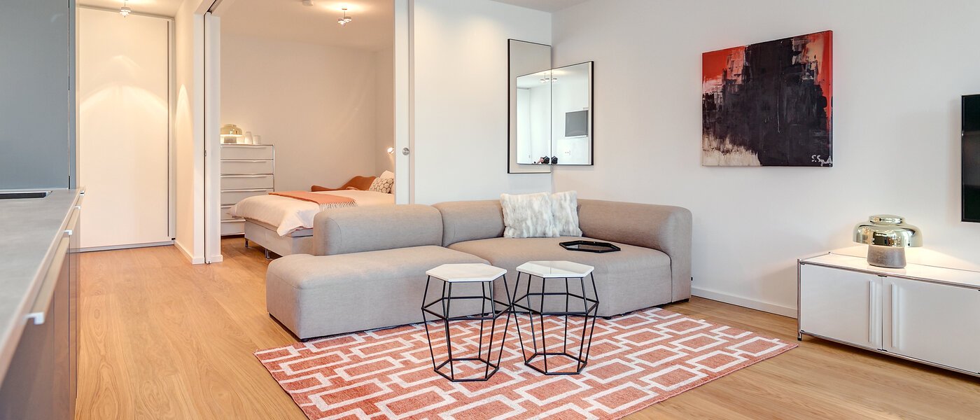 квартира München Schwabing (rechts der Leopoldstraße) 02 гостиная 9521