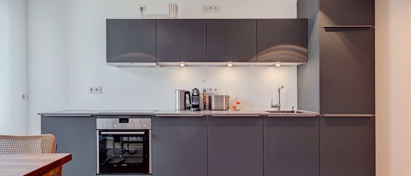 квартира München Schwabing (rechts der Leopoldstraße) 01 кухня 9521