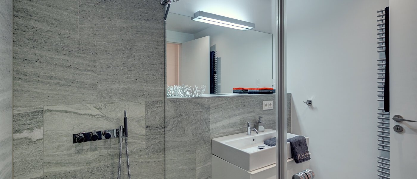 квартира München Schwabing (rechts der Leopoldstraße) 02 ванная комната 9521