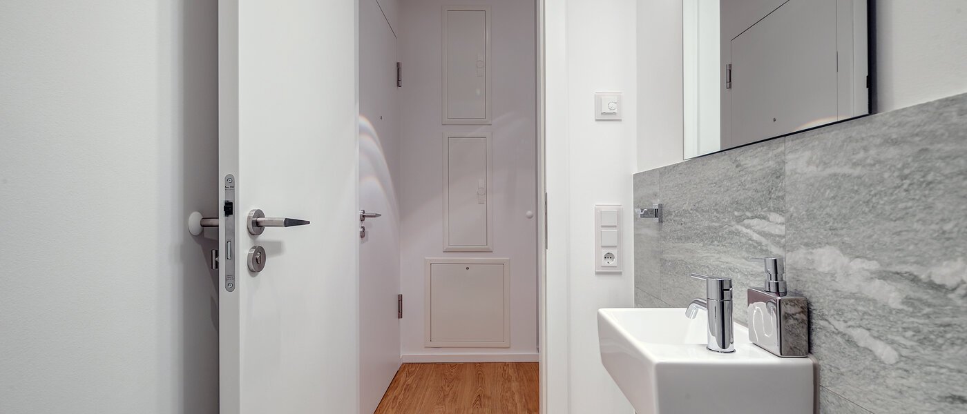 квартира München Schwabing (rechts der Leopoldstraße) 02 отдельный туалет 9521