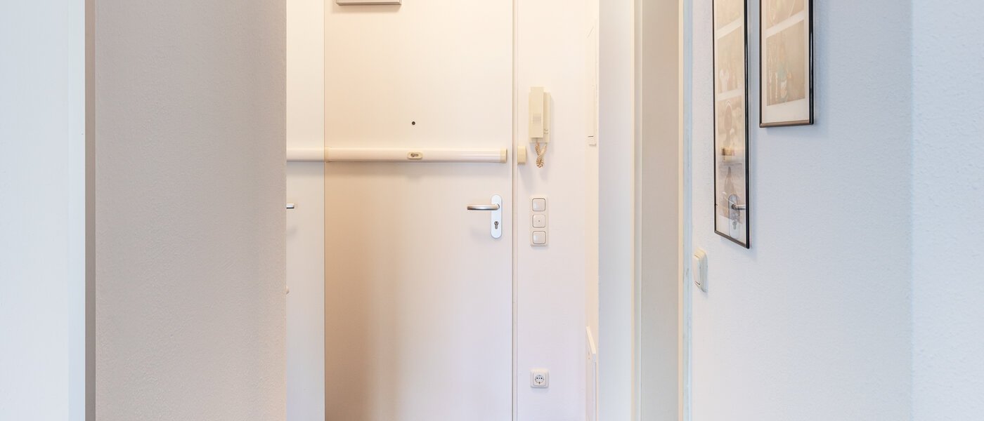 квартира München Oberföhring 01 коридор 9553