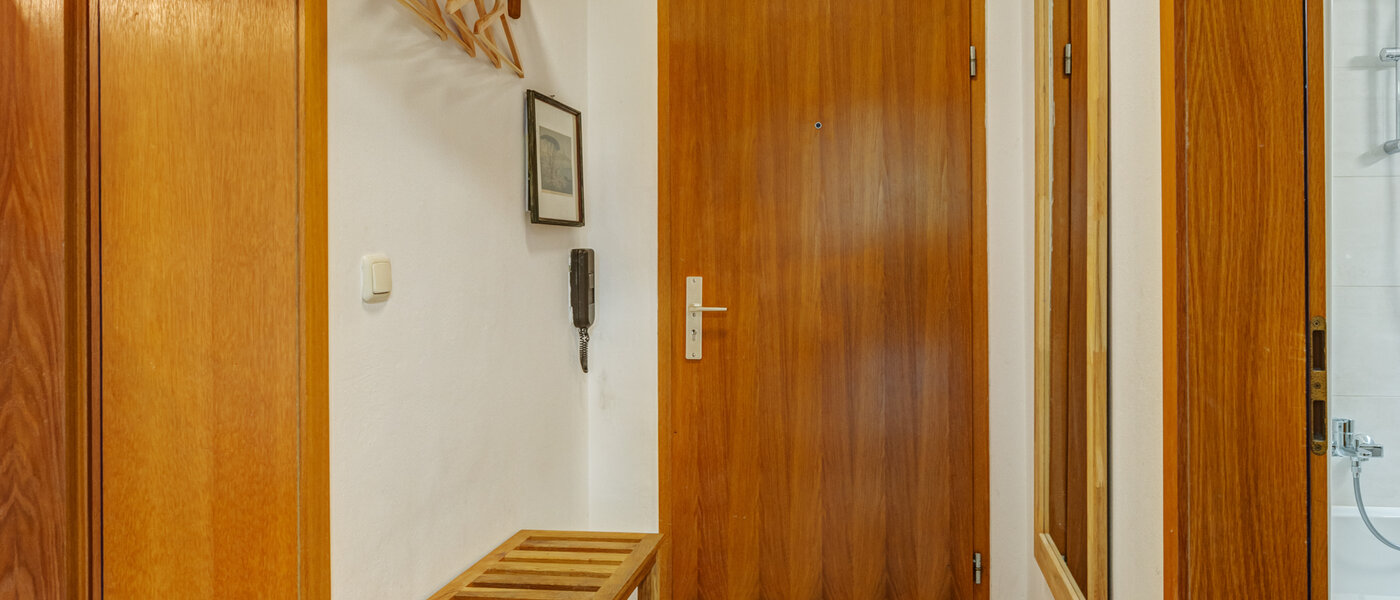 квартира München Waldtrudering 01 коридор 9555