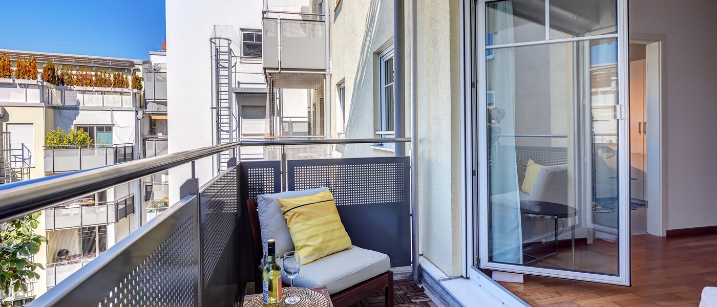 квартира München Schwabing-Nord (zw. Leopoldstraße & Englischen Garten) 01 балкон 9573