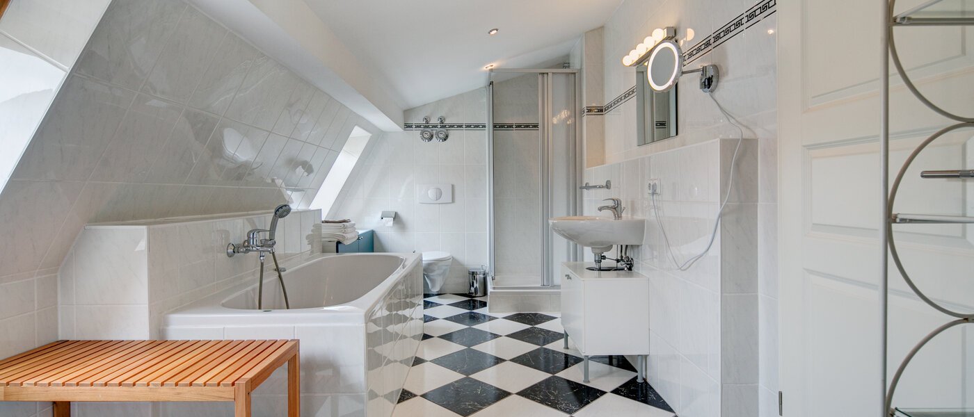 двухэтажная квартира München Lehel 01 ванная комната 9580