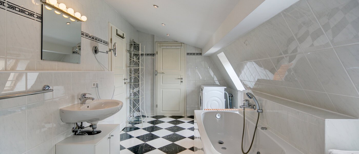 двухэтажная квартира München Lehel 03 ванная комната 9580