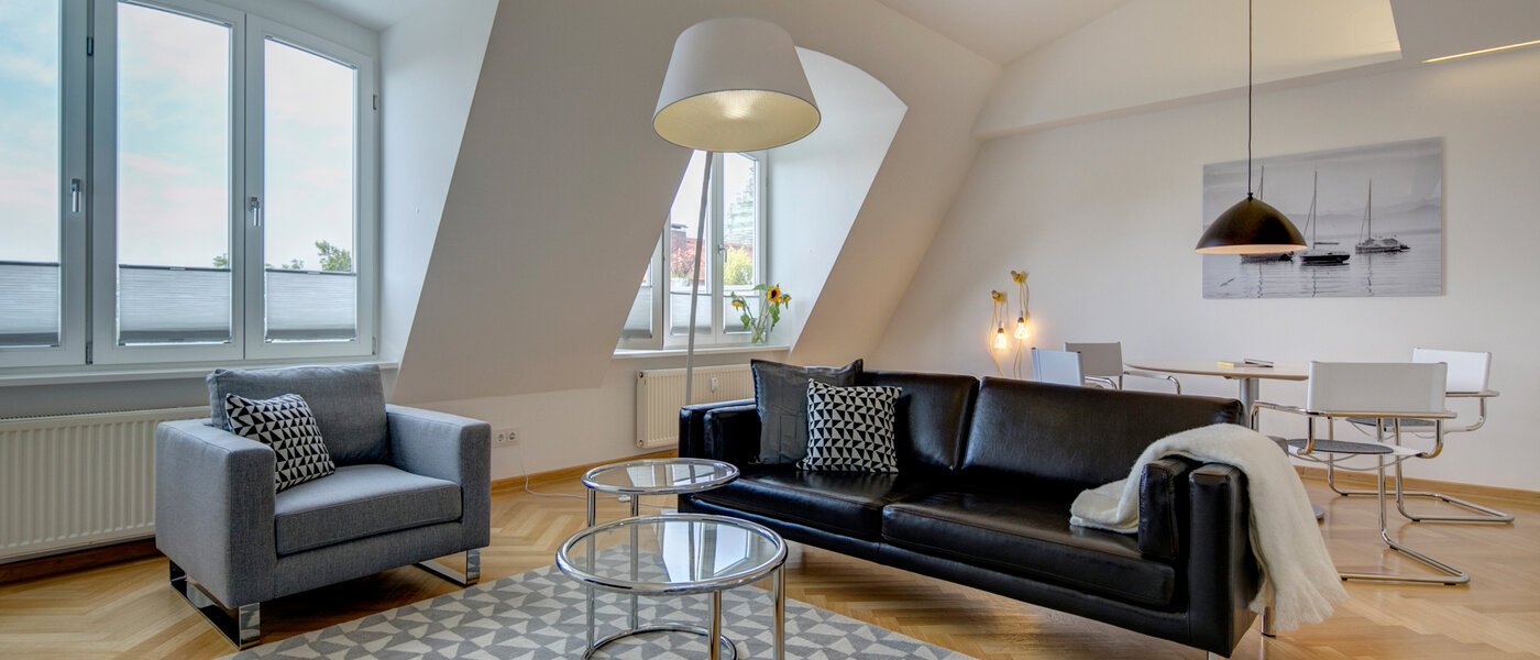 мансардная квартира München Schwabing-Nord (zw. Belgrad- & Leopoldstraße) 01 гостиная 9584