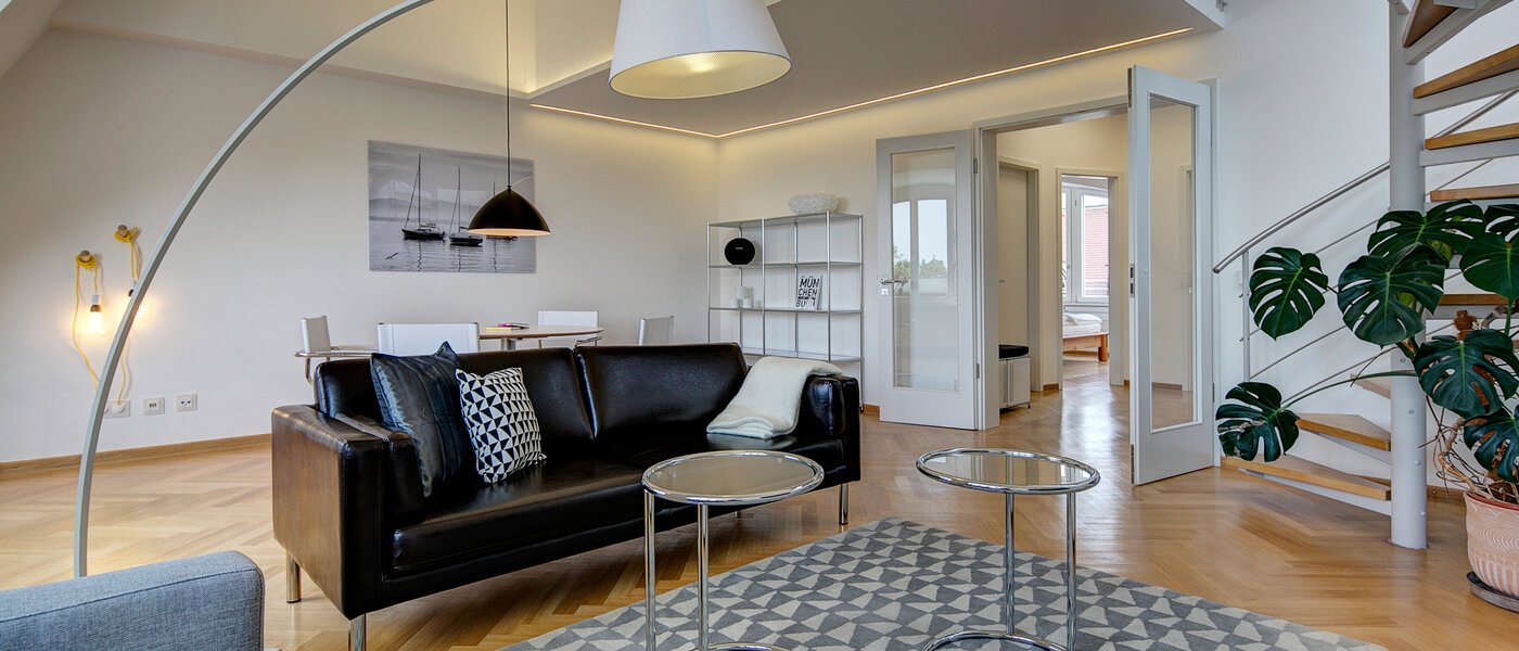 мансардная квартира München Schwabing-Nord (zw. Belgrad- & Leopoldstraße) 02 гостиная 9584