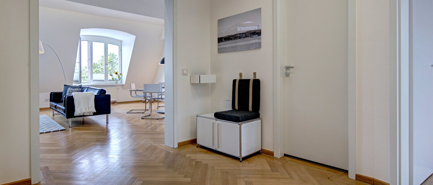 мансардная квартира München Schwabing-Nord (zw. Belgrad- & Leopoldstraße) 01 коридор 9584