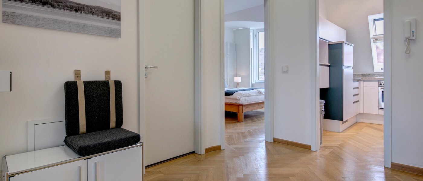 мансардная квартира München Schwabing-Nord (zw. Belgrad- & Leopoldstraße) 02 коридор 9584