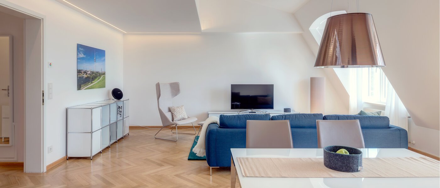 мансардная квартира München Schwabing 03 гостиная 9602