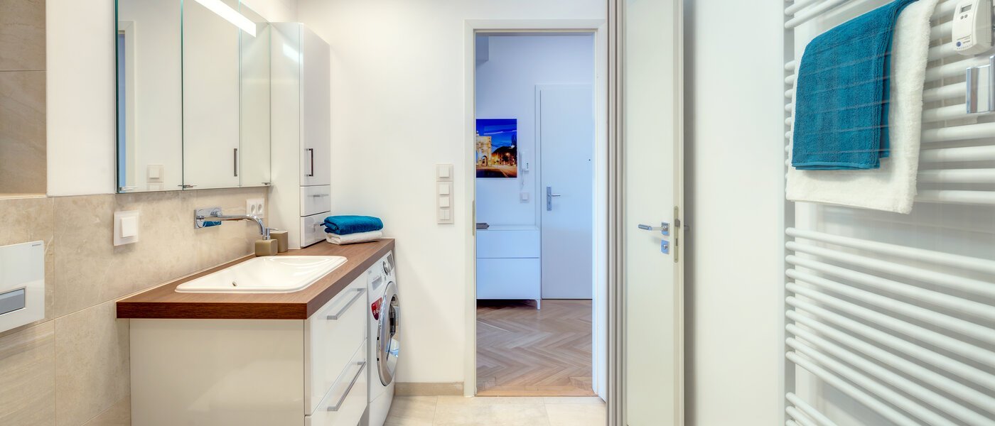 мансардная квартира München Schwabing 04 ванная комната 9602