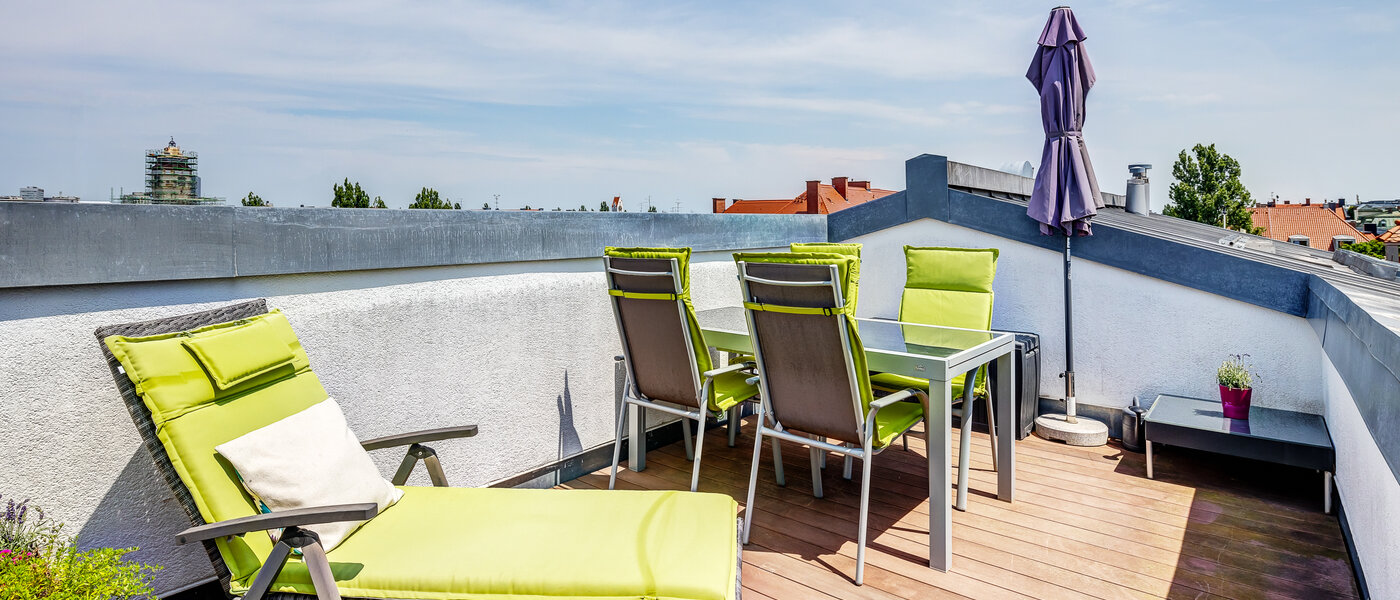 мансардная квартира München Schwabing 03 терраса с крышей 9602