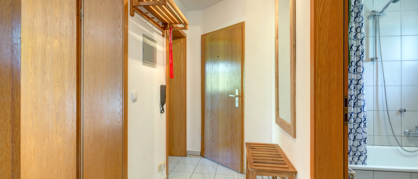 квартира München Waldtrudering 01 коридор 9604