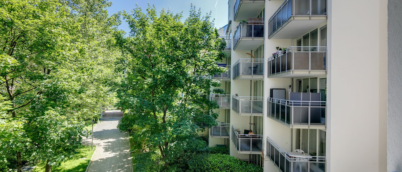 квартира München Maxvorstadt - Museumsviertel 01 вид из окна 9616