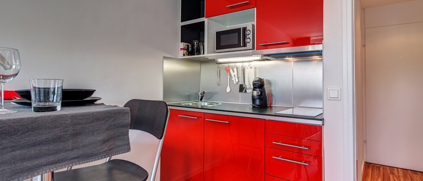 квартира München Schwabing-Nord (zw. Leopoldstraße & Englischen Garten) 01 кухня 9622