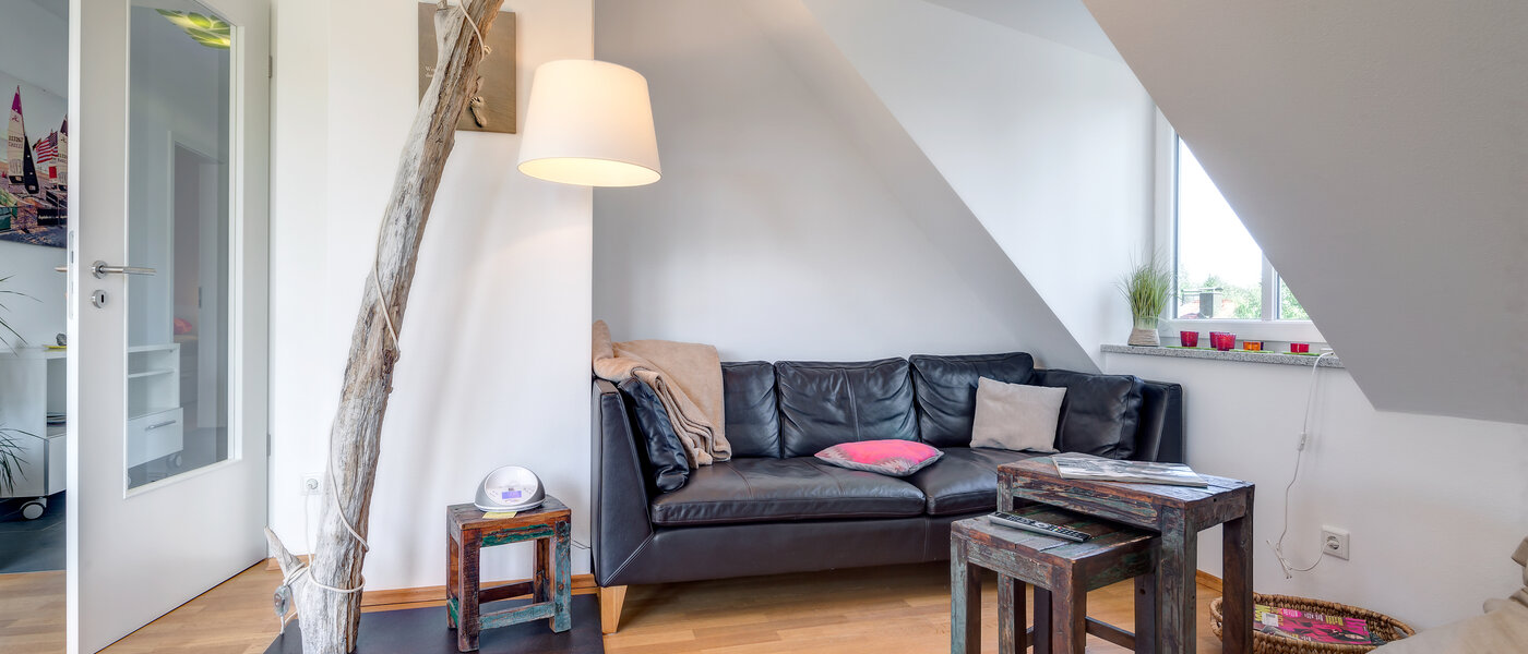 мансардная квартира München Obermenzing 04 гостиная 9637