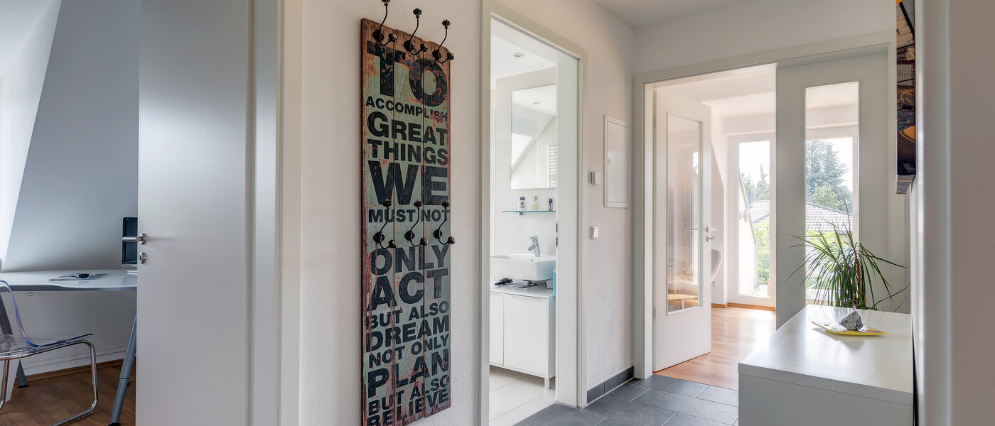 мансардная квартира München Obermenzing 01 коридор 9637