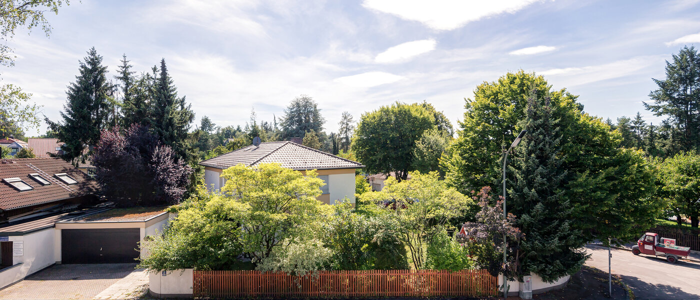 мансардная квартира München Obermenzing 01 вид из окна 9637