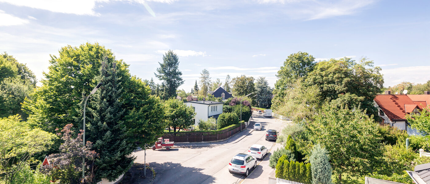 мансардная квартира München Obermenzing 02 вид из окна 9637