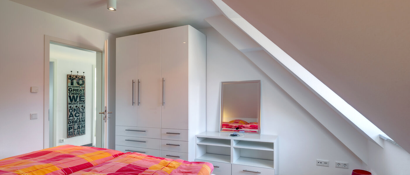 мансардная квартира München Obermenzing 02 1-я спальная комната 9637